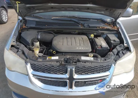 2013 Dodge Grand Caravan Sxt z USA, uszkodzony, nr VIN 2C4RDGCG6DR581500